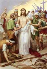 10ª ESTACIÓN: JESÚS DESPOJADO DE SUS VESTIDURAS